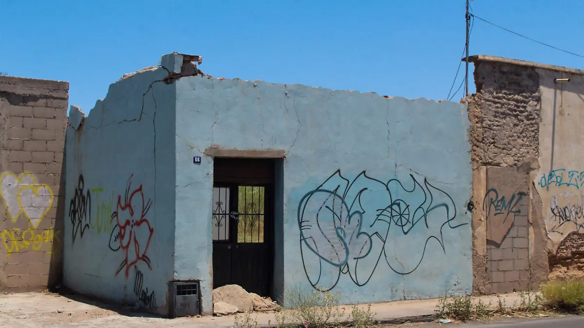 Casas abandonadas vandalizmo grafitti casa deterioro - Mike Acosta (12)